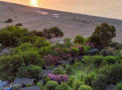 Etenna Bungalow Hotel تورنگار