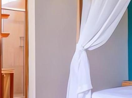 Etenna Bungalow Hotel تورنگار
