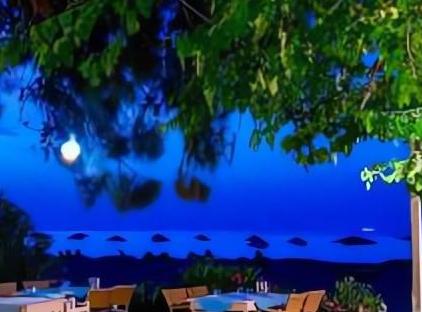 Etenna Bungalow Hotel تورنگار