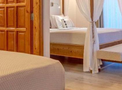 Etenna Bungalow Hotel تورنگار