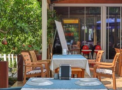 Three Islands Bungalows تورنگار