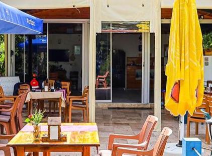Three Islands Bungalows تورنگار