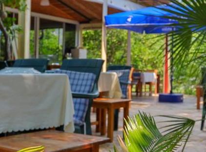 Three Islands Bungalows تورنگار