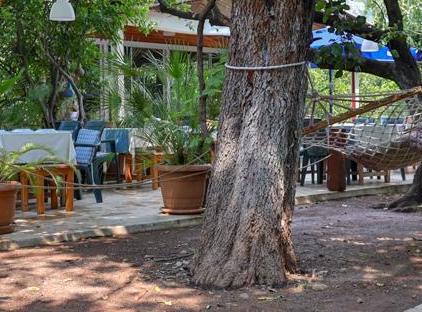 Three Islands Bungalows تورنگار