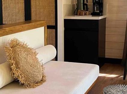 Cozy & beautiful Studio 200 meter to beach تورنگار