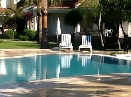 Akdeniz evleri garden floor (alt daire) 2+1 تورنگار