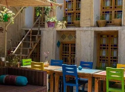 تور شیراز هتل سنتی عمارت هفت رنگ تورنگار