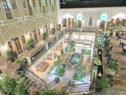 تور اصفهان عمارت سنتی سهروردیاز بوشهر