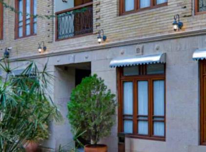 تور شیراز هتل عمارت فرهادی تورنگار