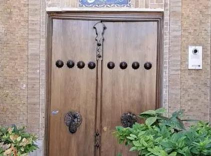 تور شیراز هتل سنتی طاوسی تورنگار