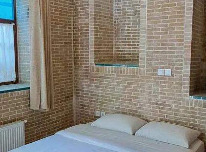 تور شیراز هتل سنتی طاوسی تورنگار