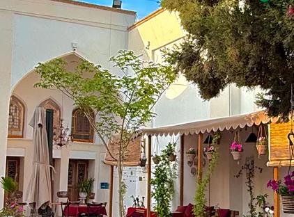 تور اصفهان اقامتگاه سنتی عمارت سنبلستان تورنگار