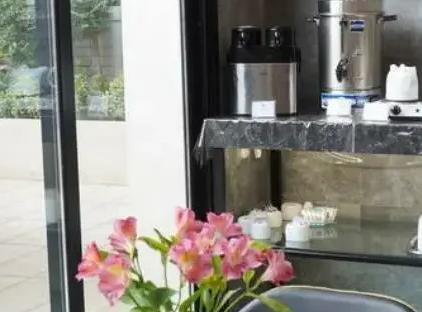 تور اصفهان هتل کاربات تورنگار