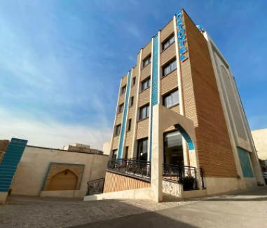 تور اصفهان هتل سنتی آواتاز قم