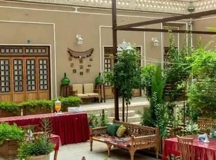 تور یزد اقامتگاه سنتی پارسیک تورنگار