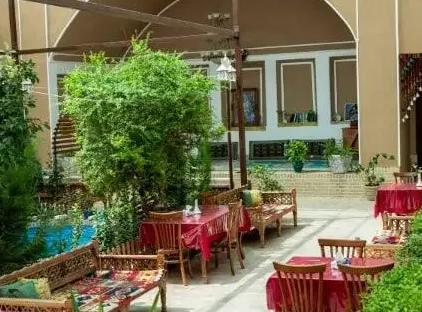 تور یزد اقامتگاه سنتی پارسیک تورنگار