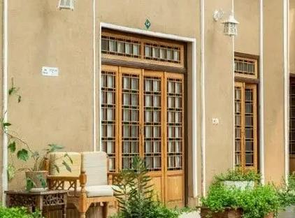 تور یزد اقامتگاه سنتی پارسیک تورنگار