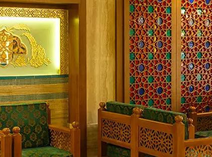 تور اصفهان هتل زنده رود تورنگار