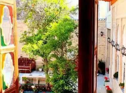 تور شیراز هتل سنتی سران تورنگار
