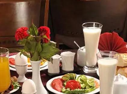 تور تهران هتل الیان تورنگار