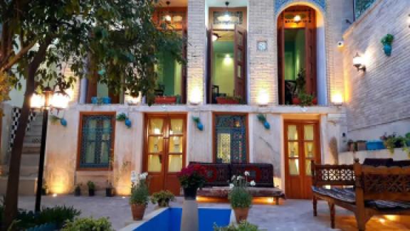 تور شیراز هتل سنتی پیرسوک