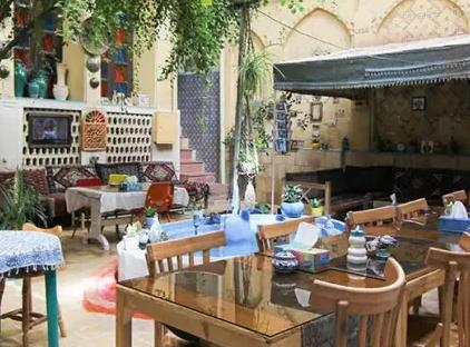 تور شیراز هتل سنتی عمارت جمشیدیه تورنگار