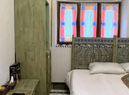 تور شیراز هتل سنتی عمارت جمشیدیه تورنگار