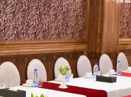 تور شیراز هتل آپارتمان سورنا تورنگار
