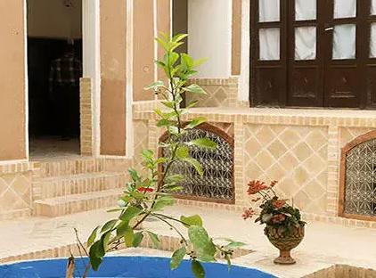 تور یزد اقامتگاه بوم گردی شاخه نبات تورنگار