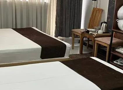 تور تهران هتل آیسان تورنگار