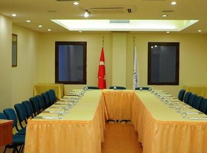 تور هتل فرونیا استانبول تورنگار