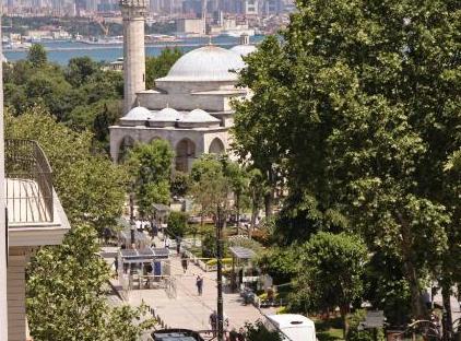 تور هتل فاروس شهر قدیم استانبول تورنگار