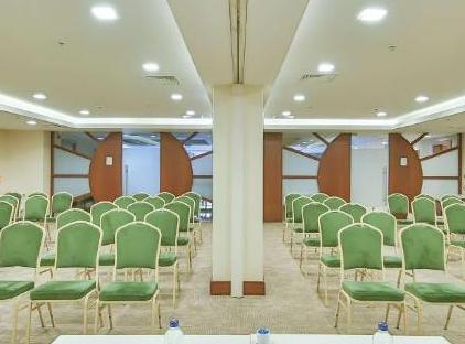 تور هتل رامادا بای ویندهام استانبول تکسیم تورنگار