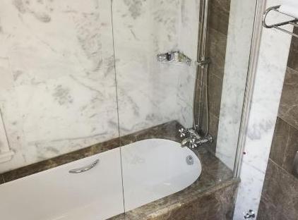 تور هتل هنر و بوتیک کورین استانبول تورنگار