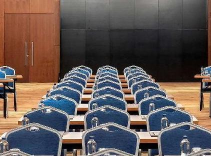 تور هتل رادیسون بلو استانبول آسیا تورنگار