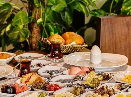 هتل پلاس بوستانچی آتاشهیر استانبول تورنگار