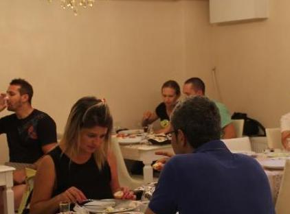 تور هتل پرا لایف استانبول تورنگار