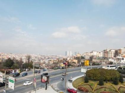 تور هتل پرا لایف استانبول تورنگار
