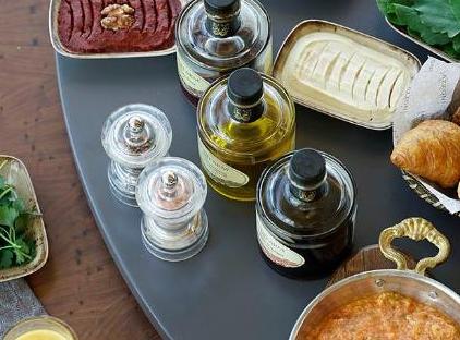 تور هتل لازونی استانبول تورنگار