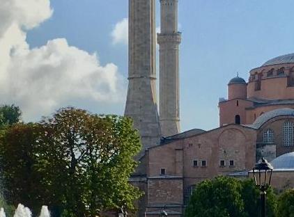 تور هتل گولچ استانبول تورنگار