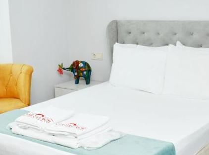 تور هتل کاخ نار استانبول تورنگار