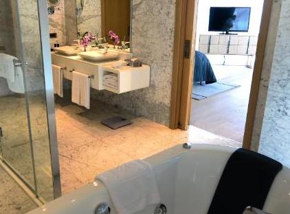 تور هتل ویندهام گراند استانبول لونت تورنگار