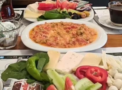 تور هتل استودیوهای مگنوا (خیابان استقلال استانبول تورنگار