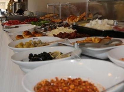 تور هتل تووتوغلو استانبول تورنگار