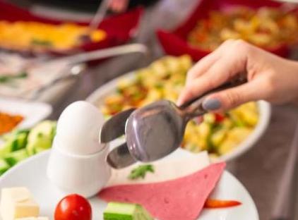 تور هتل و اسپا فور سایدز لیون تکسیم استانبول تورنگار