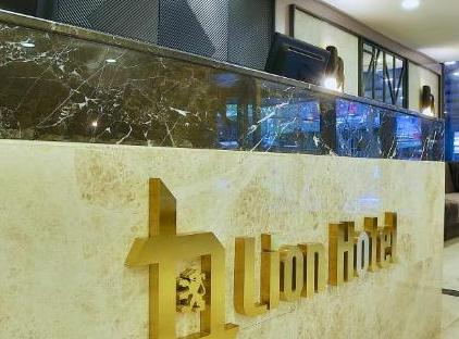 تور هتل و اسپا فور سایدز لیون تکسیم استانبول تورنگار