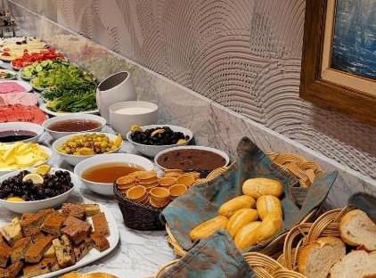 تور هتل پرا تولیپ استانبول تورنگار