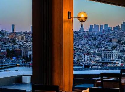 تور هتل و اسپا دمی‌ری اولد سیتی استانبول تورنگار