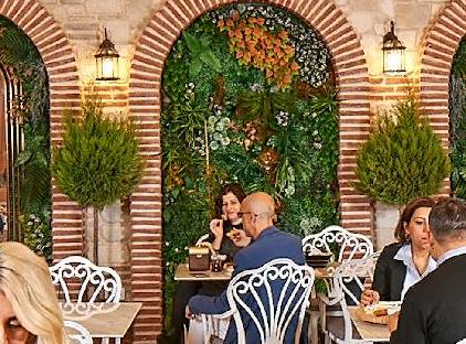 تور هتل ساراتوگا استانبول تورنگار