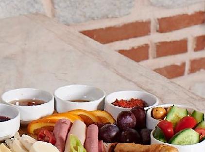 تور هتل ساراتوگا استانبول تورنگار